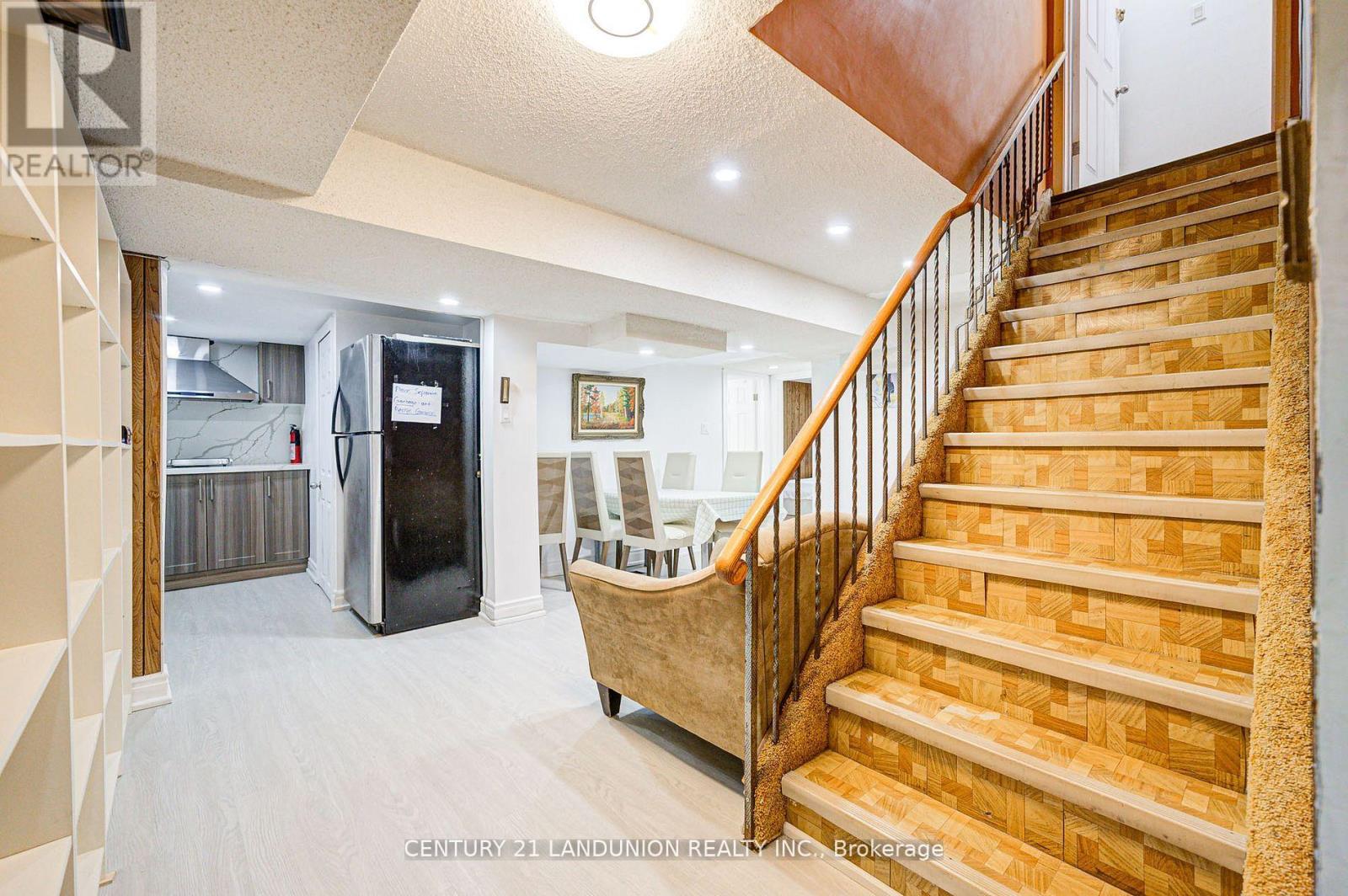 183 Willowbrook Road, Markham, Ontario  L3T 5L5 - Photo 28 - N12939646