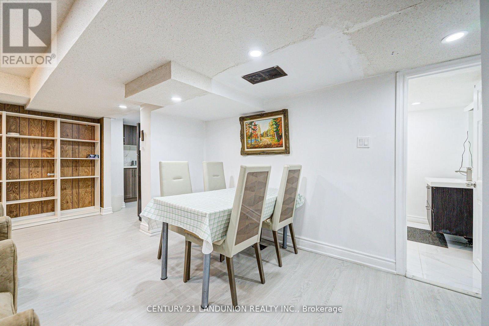 183 Willowbrook Road, Markham, Ontario  L3T 5L5 - Photo 33 - N12939646