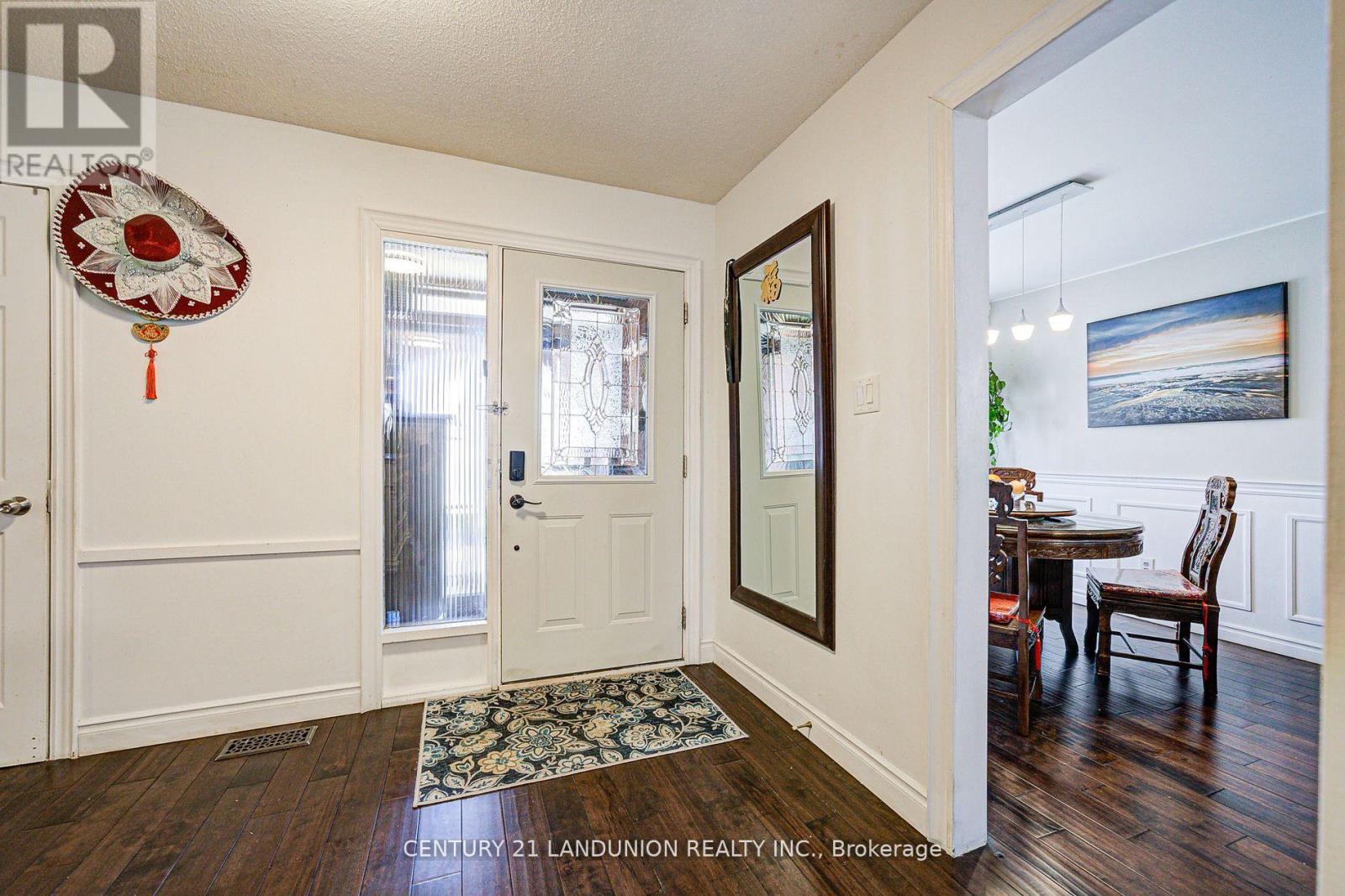 183 Willowbrook Road, Markham, Ontario  L3T 5L5 - Photo 5 - N12939646