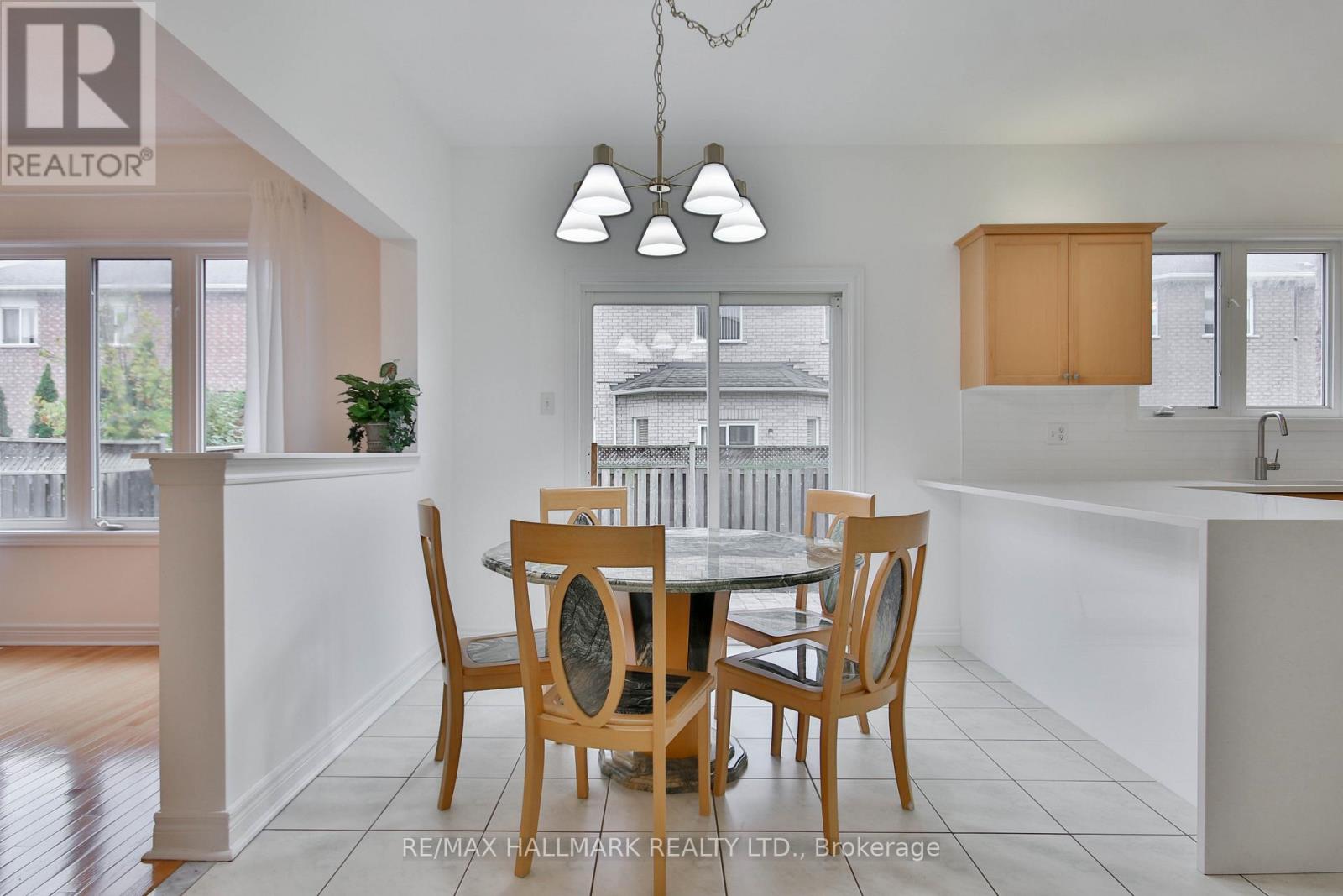 15 Briarglen Road, Markham, Ontario  L6C 2K5 - Photo 16 - N12939676