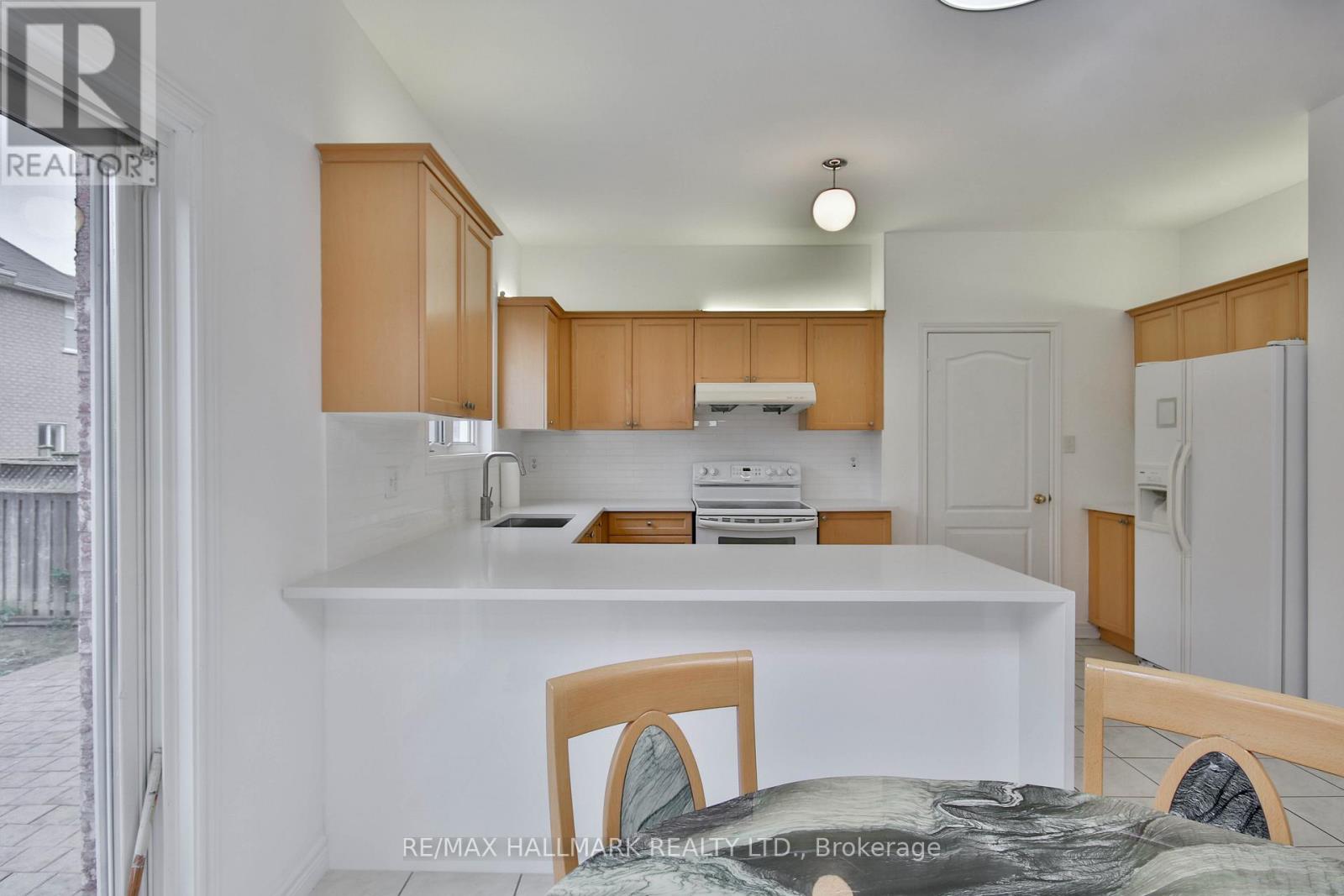 15 Briarglen Road, Markham, Ontario  L6C 2K5 - Photo 18 - N12939676