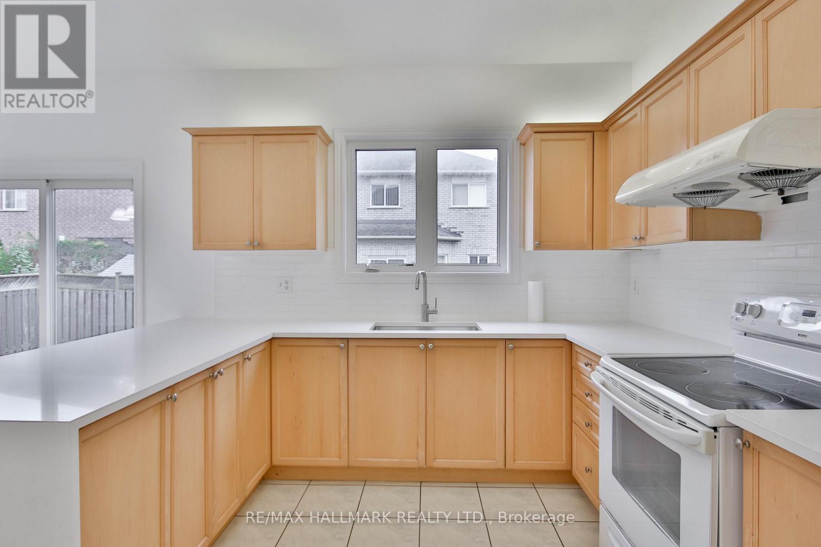 15 Briarglen Road, Markham, Ontario  L6C 2K5 - Photo 20 - N12939676