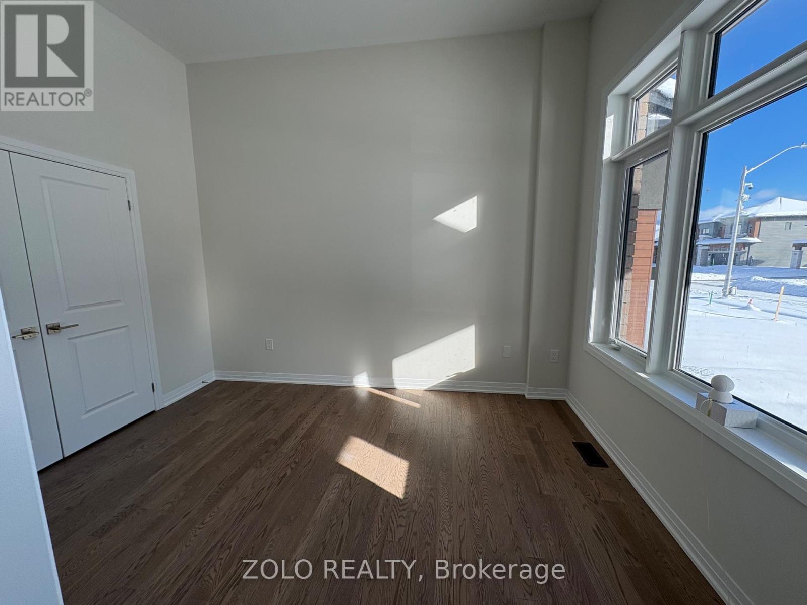 3172 Searidge Street, Severn, Ontario  L3V 8R1 - Photo 7 - S12939528