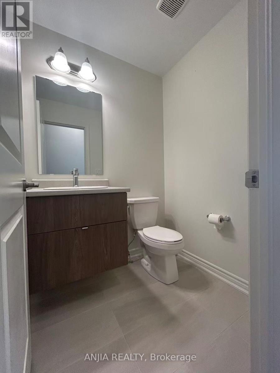 65 Greer Street, Barrie, Ontario  L9J 0R5 - Photo 8 - S12939262