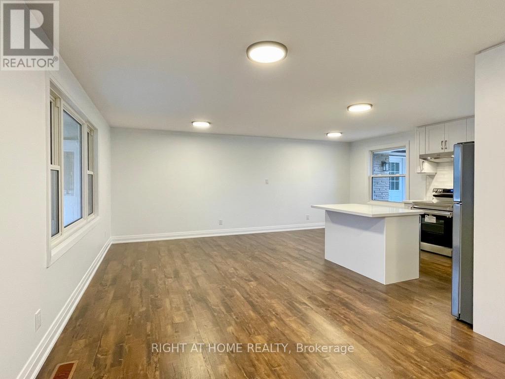 B - 419 Mapleview Drive E, Barrie (Painswick South), Ontario  L4N 0H2 - Photo 4 - S12934506