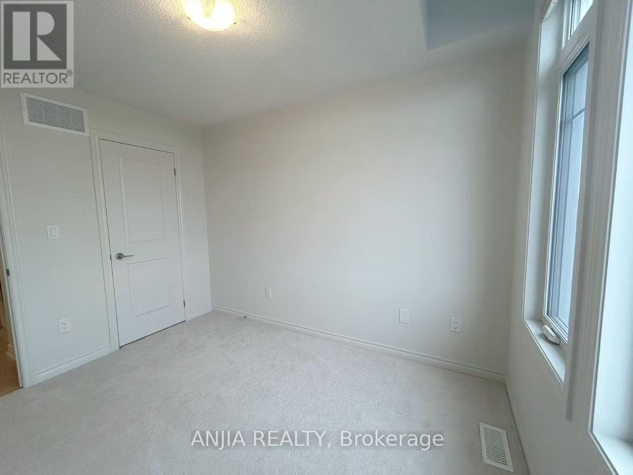 65 Greer Street, Barrie, Ontario  L9J 0R5 - Photo 18 - S12939262