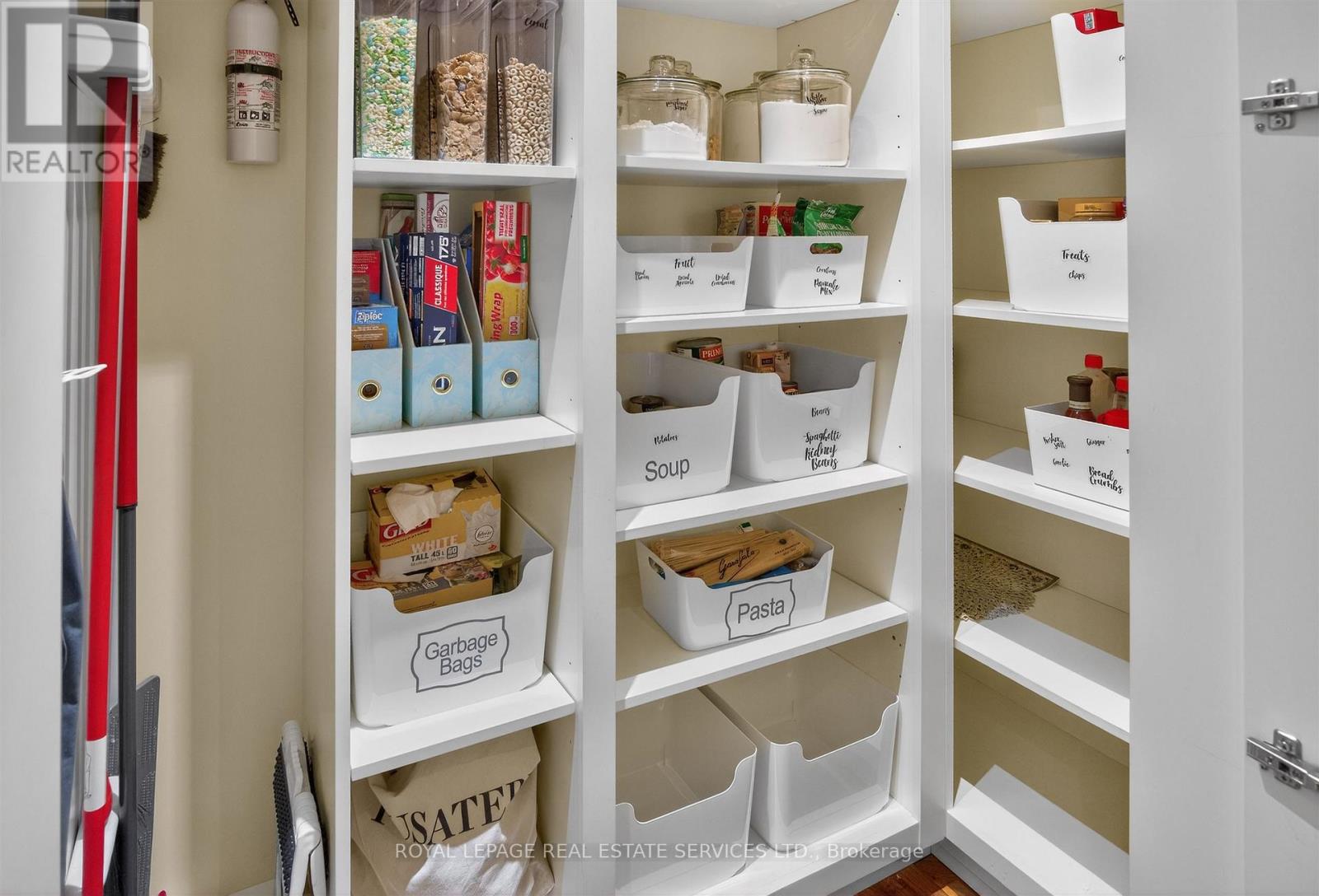 1882 Flintlock Court, Mississauga, Ontario  L5L 3E1 - Photo 16 - W12938956