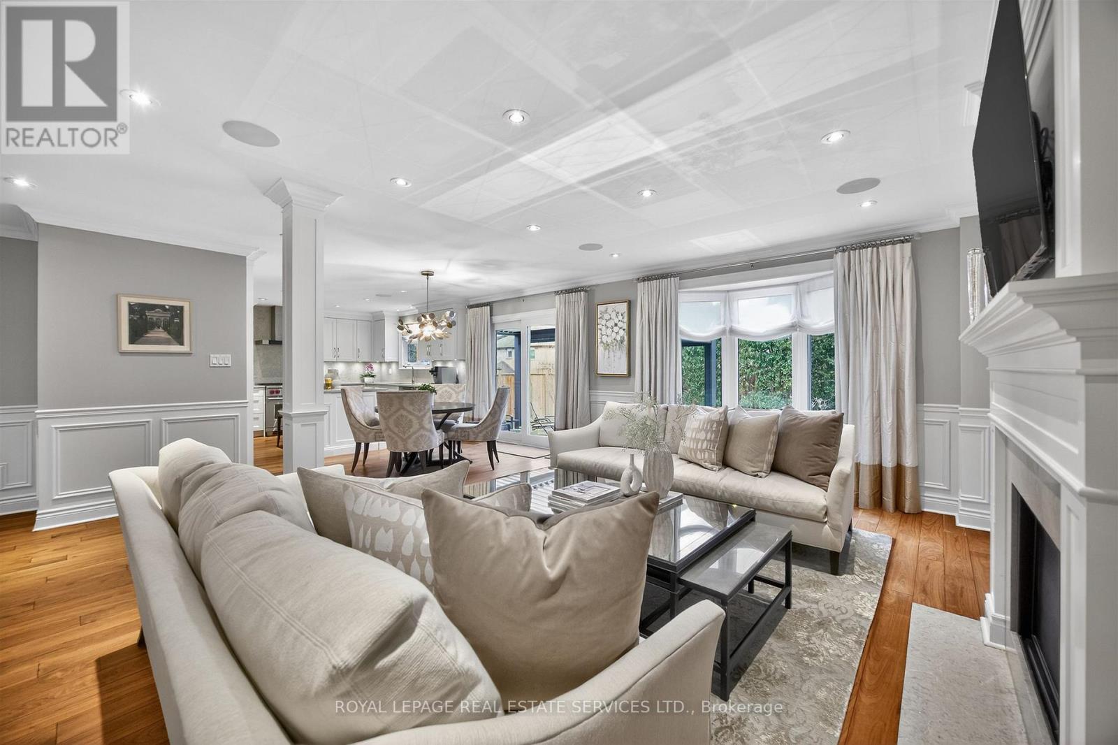 1882 Flintlock Court, Mississauga, Ontario  L5L 3E1 - Photo 6 - W12938956