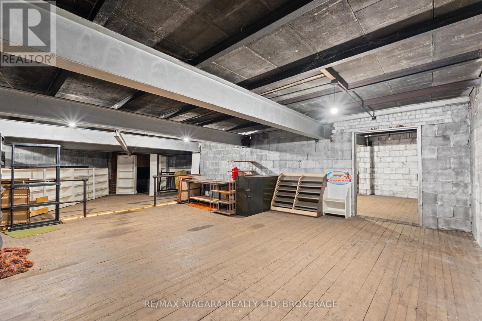 34 Queens Circle, Fort Erie, Ontario  L0S 1B0 - Photo 30 - X12881170