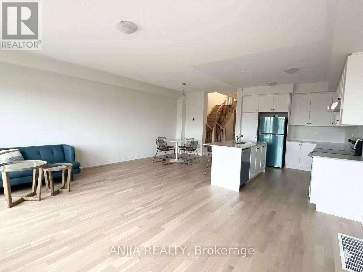 65 Greer Street, Barrie, Ontario  L9J 0R5 - Photo 6 - S12939262