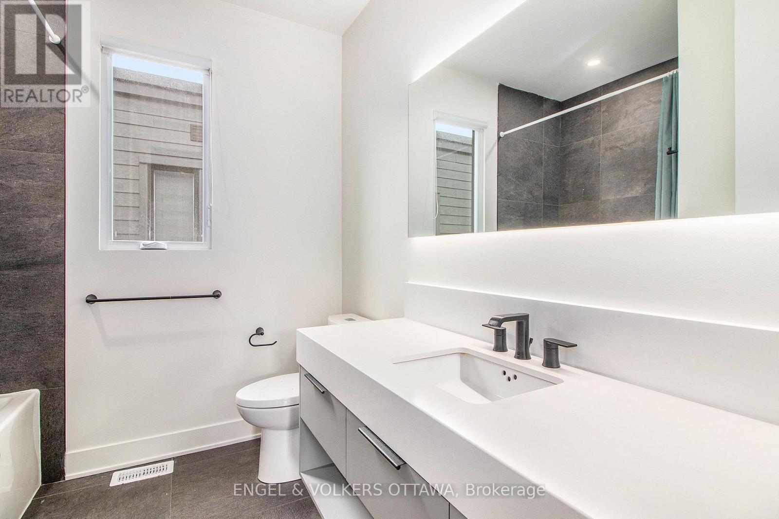 A - 866 Woodroffe Avenue, Ottawa, Ontario  K2A 3G3 - Photo 16 - X12939414