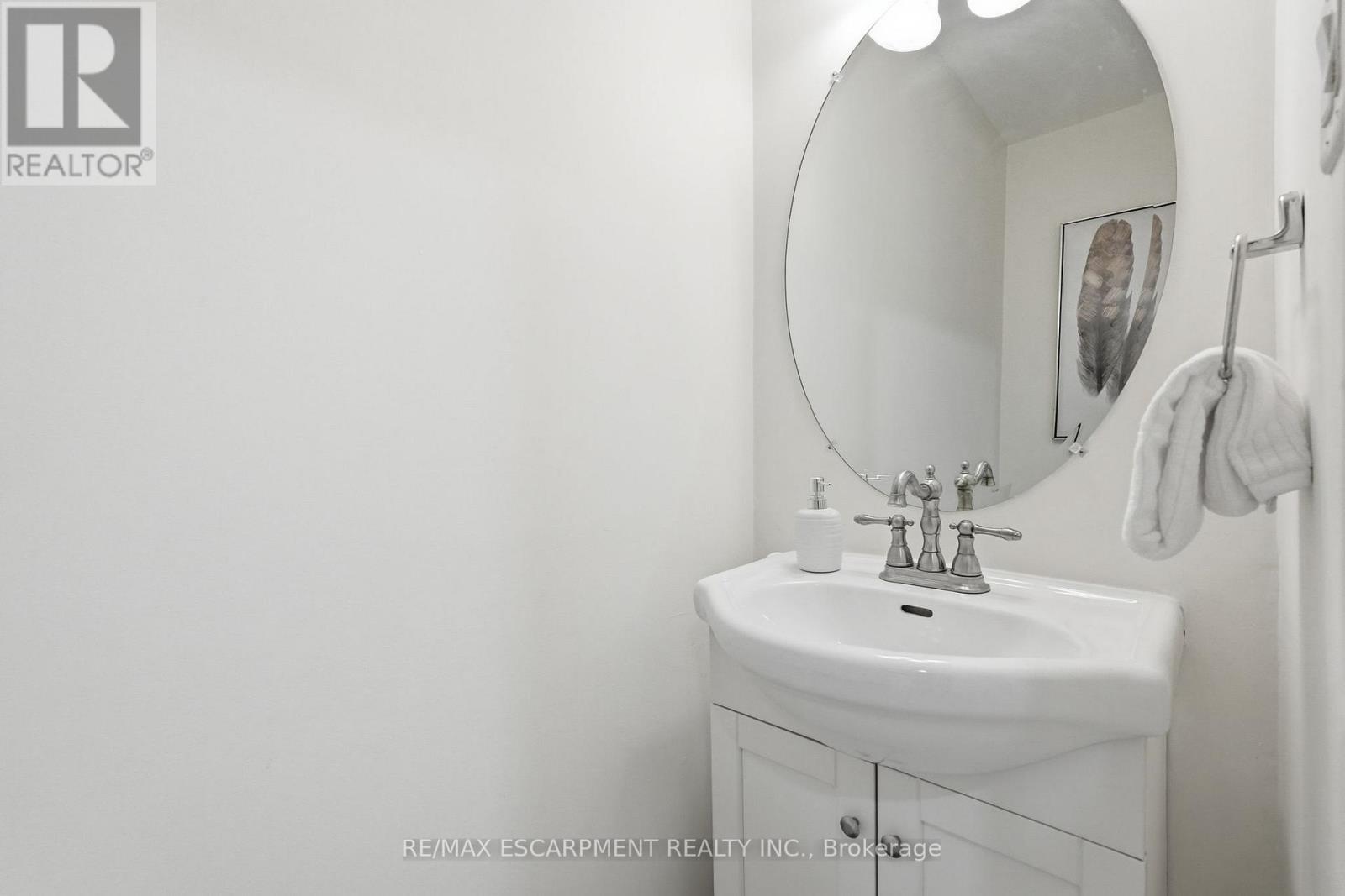 4 - 2252 Upper Middle Road, Burlington, Ontario  L7P 2Z9 - Photo 14 - W12939408