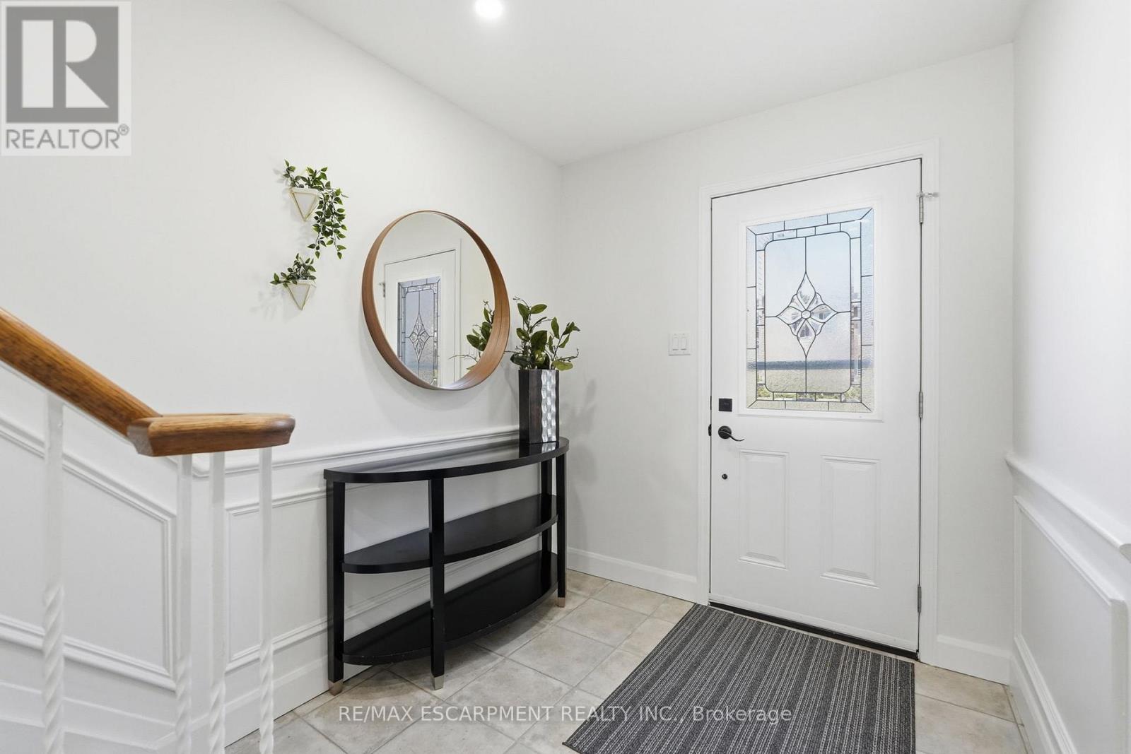 4 - 2252 Upper Middle Road, Burlington, Ontario  L7P 2Z9 - Photo 3 - W12939408