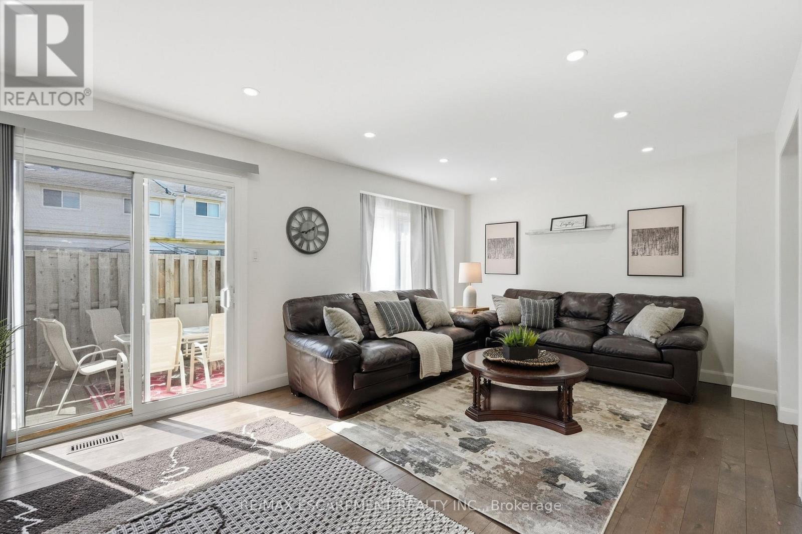 4 - 2252 Upper Middle Road, Burlington, Ontario  L7P 2Z9 - Photo 6 - W12939408