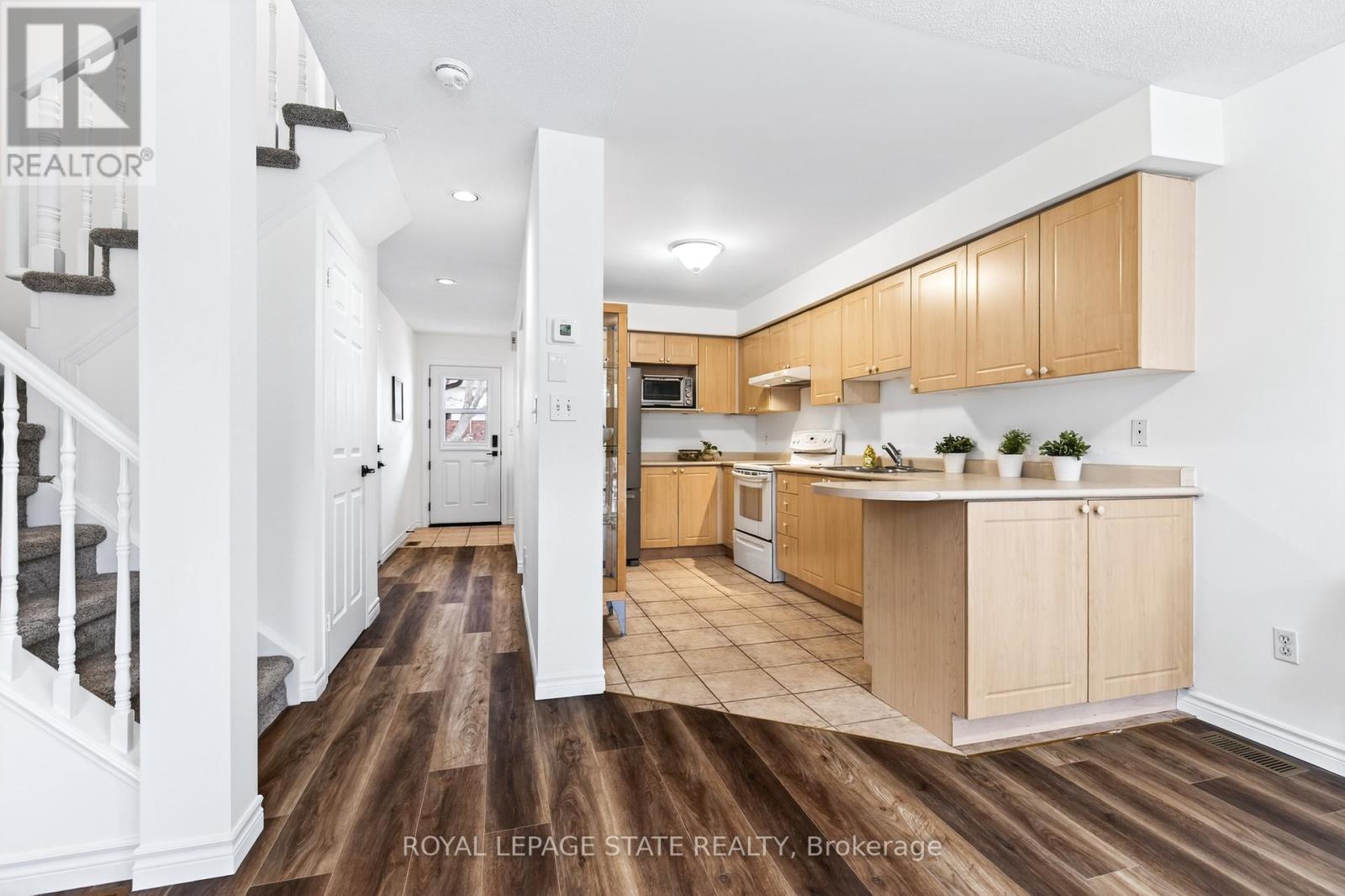 1279 Nottingham Avenue, Burlington, Ontario  L7P 2R5 - Photo 6 - W12939410