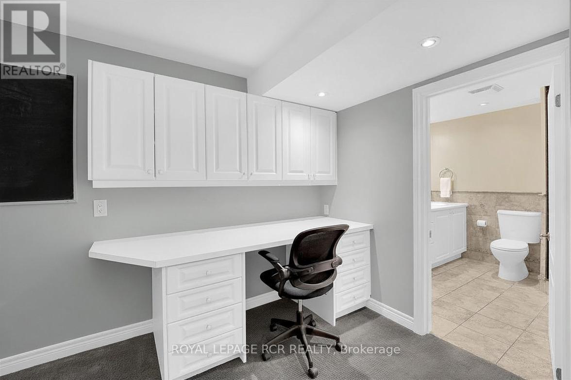 4 Vantagebrook Court, Caledon, Ontario  L7E 1J3 - Photo 38 - W12939486