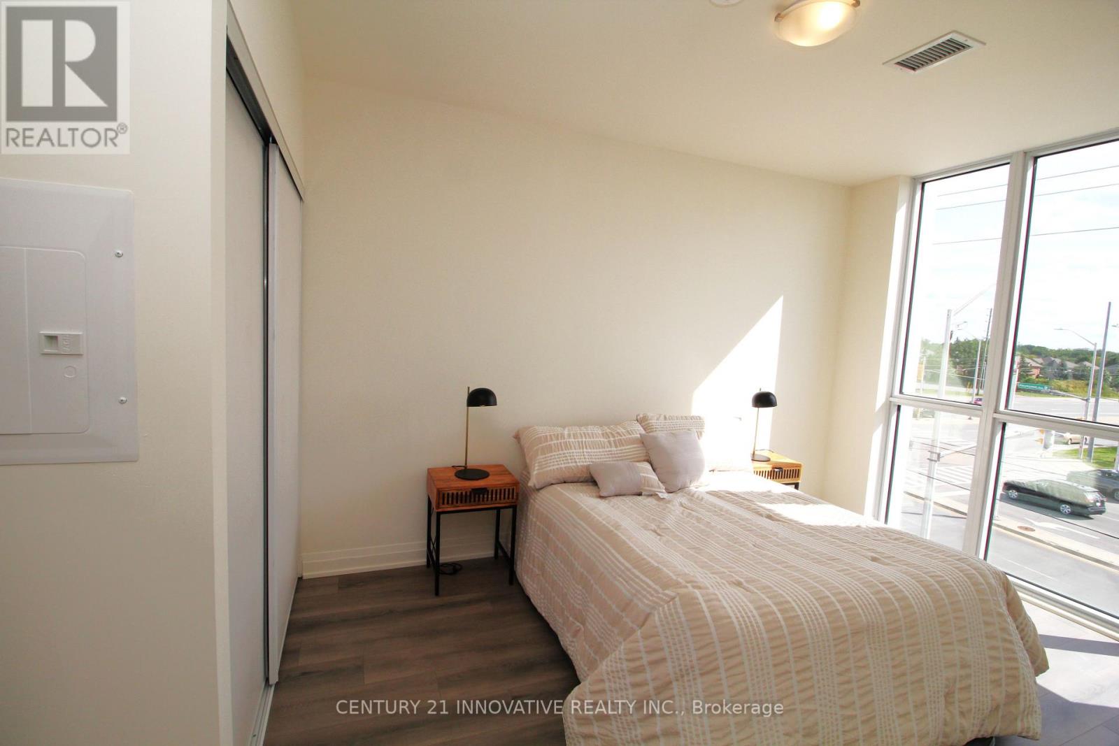 223 - 509 Dundas Street W, Oakville, Ontario  L6M 5P4 - Photo 7 - W12939502