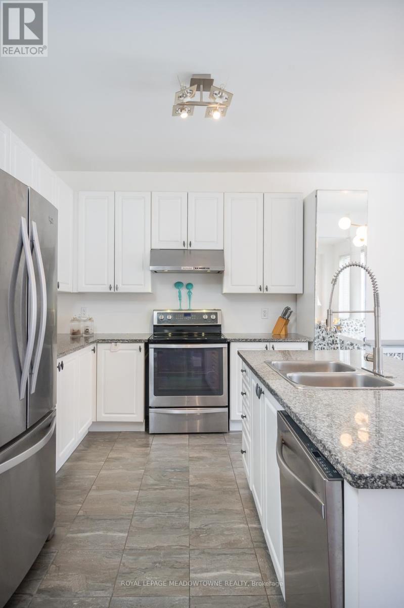 471 Ollerenshaw Point, Milton, Ontario  L9T 8P7 - Photo 17 - W12939504