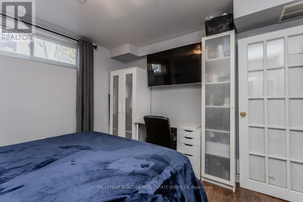 2074 Mountain Grove Avenue, Burlington, Ontario  L7P 2H9 - Photo 28 - W12939530