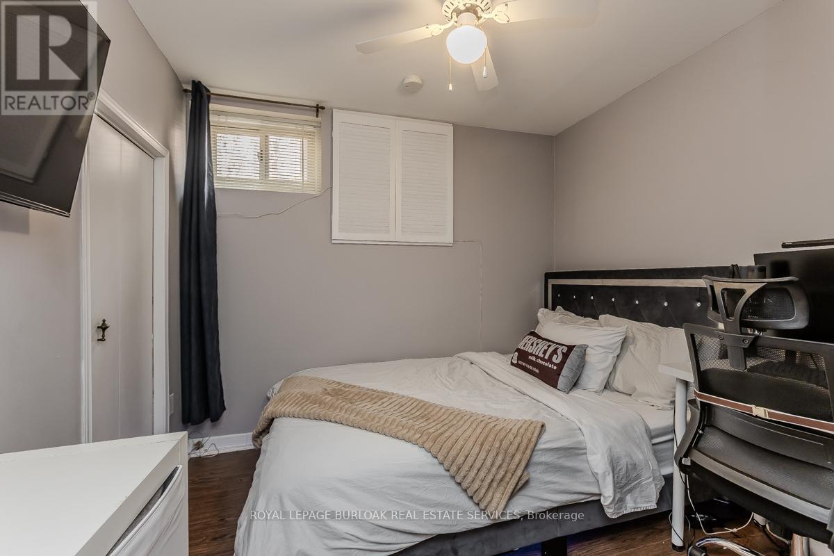 2074 Mountain Grove Avenue, Burlington, Ontario  L7P 2H9 - Photo 34 - W12939530