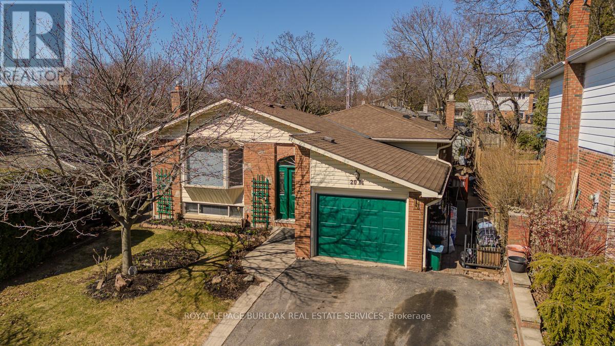 2074 Mountain Grove Avenue, Burlington, Ontario  L7P 2H9 - Photo 36 - W12939530