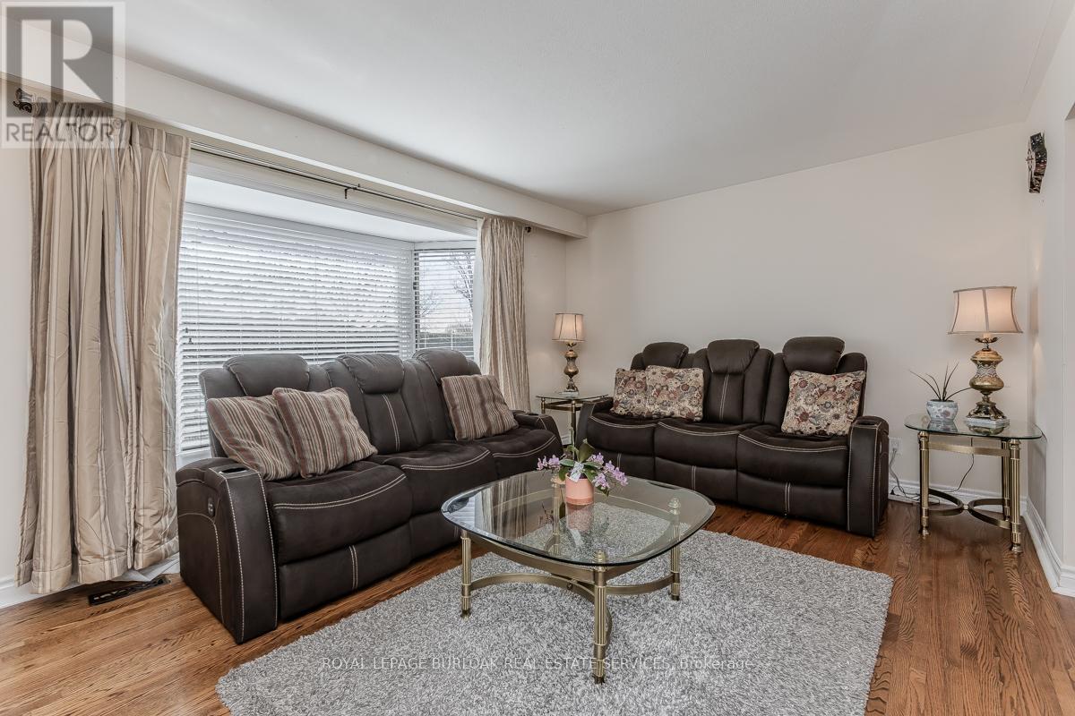 2074 Mountain Grove Avenue, Burlington, Ontario  L7P 2H9 - Photo 8 - W12939530