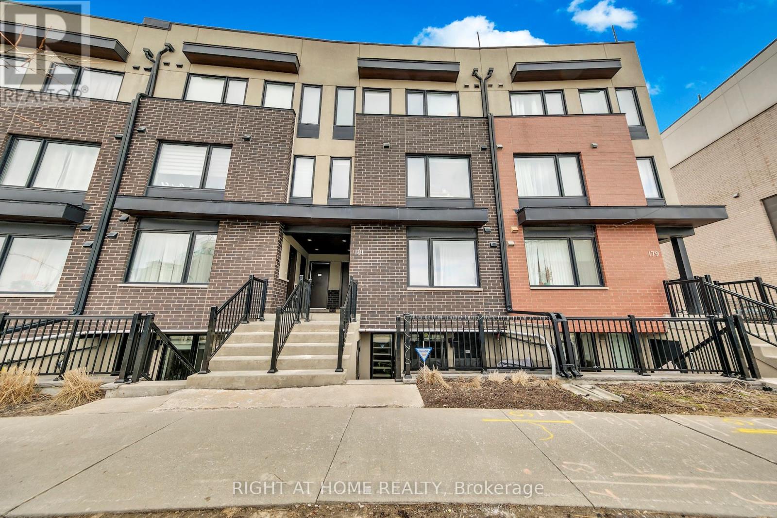 5 - 181 William Duncan Road, Toronto, Ontario  M3K 0B7 - Photo 3 - W12939606