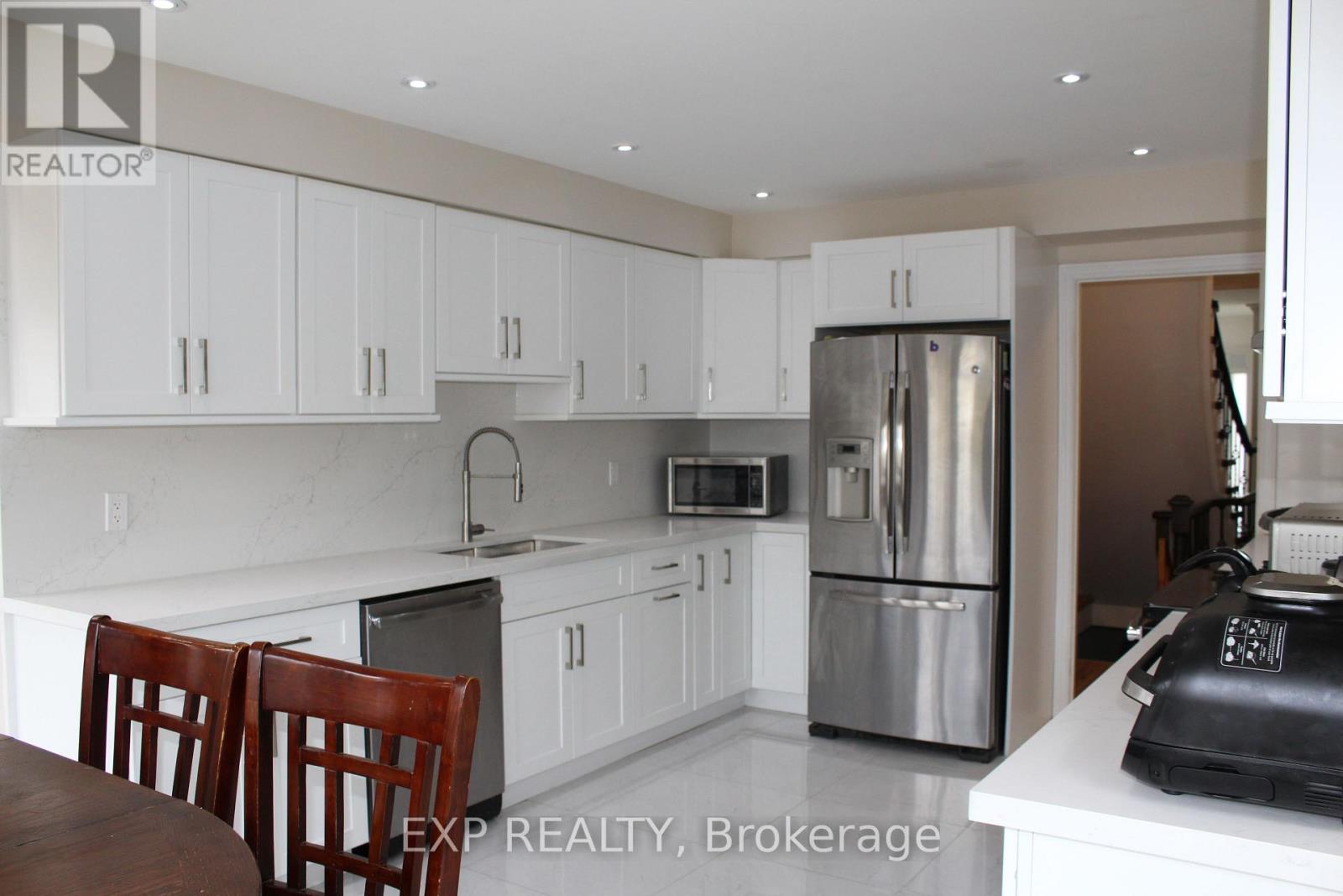 48 Howell Street, Brampton, Ontario  L6Y 3H8 - Photo 11 - W12939630