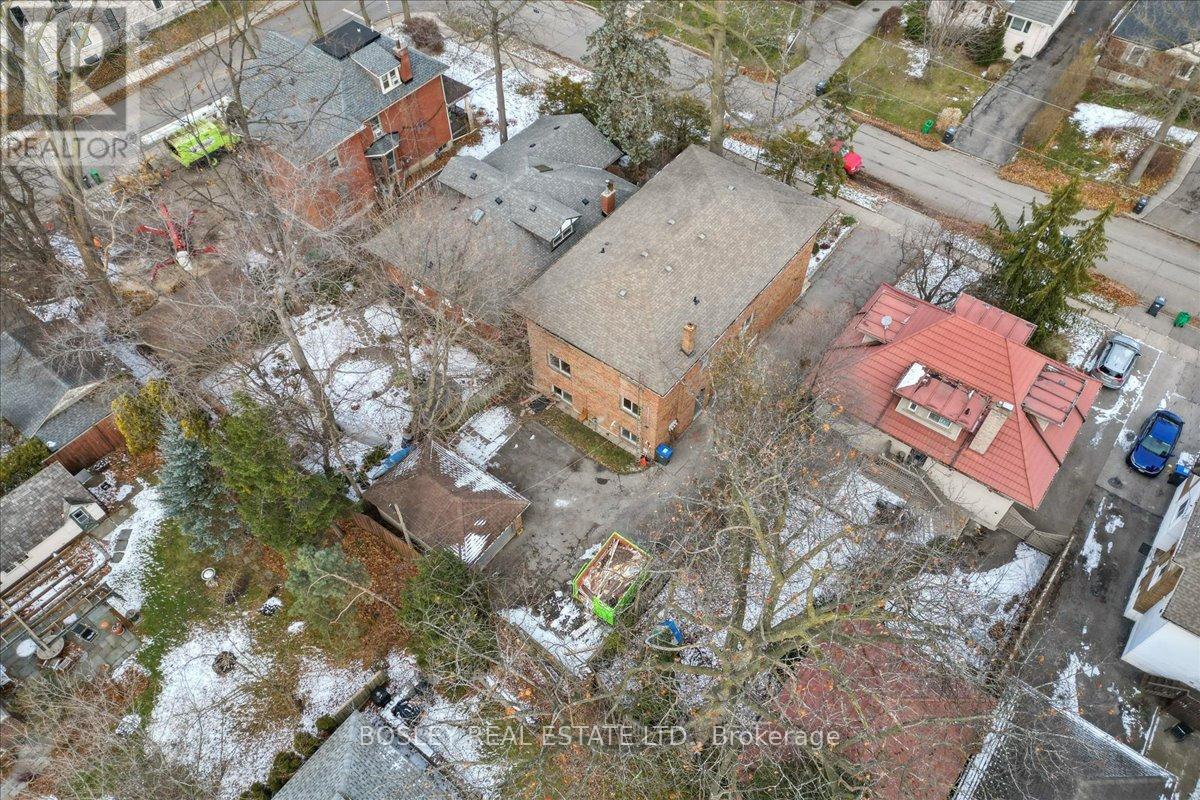 24 Oakwood Avenue N, Mississauga, Ontario  L5G 3L7 - Photo 24 - W12939670