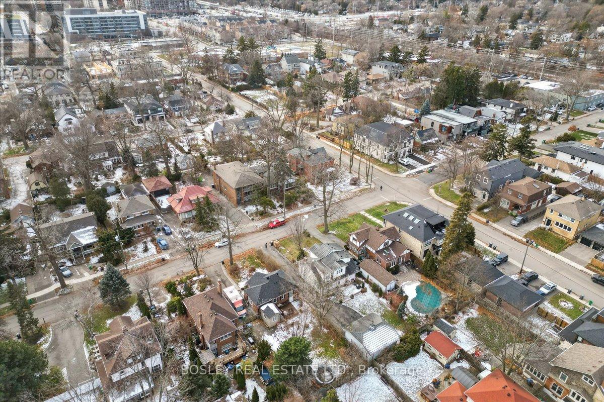 24 Oakwood Avenue N, Mississauga, Ontario  L5G 3L7 - Photo 26 - W12939670