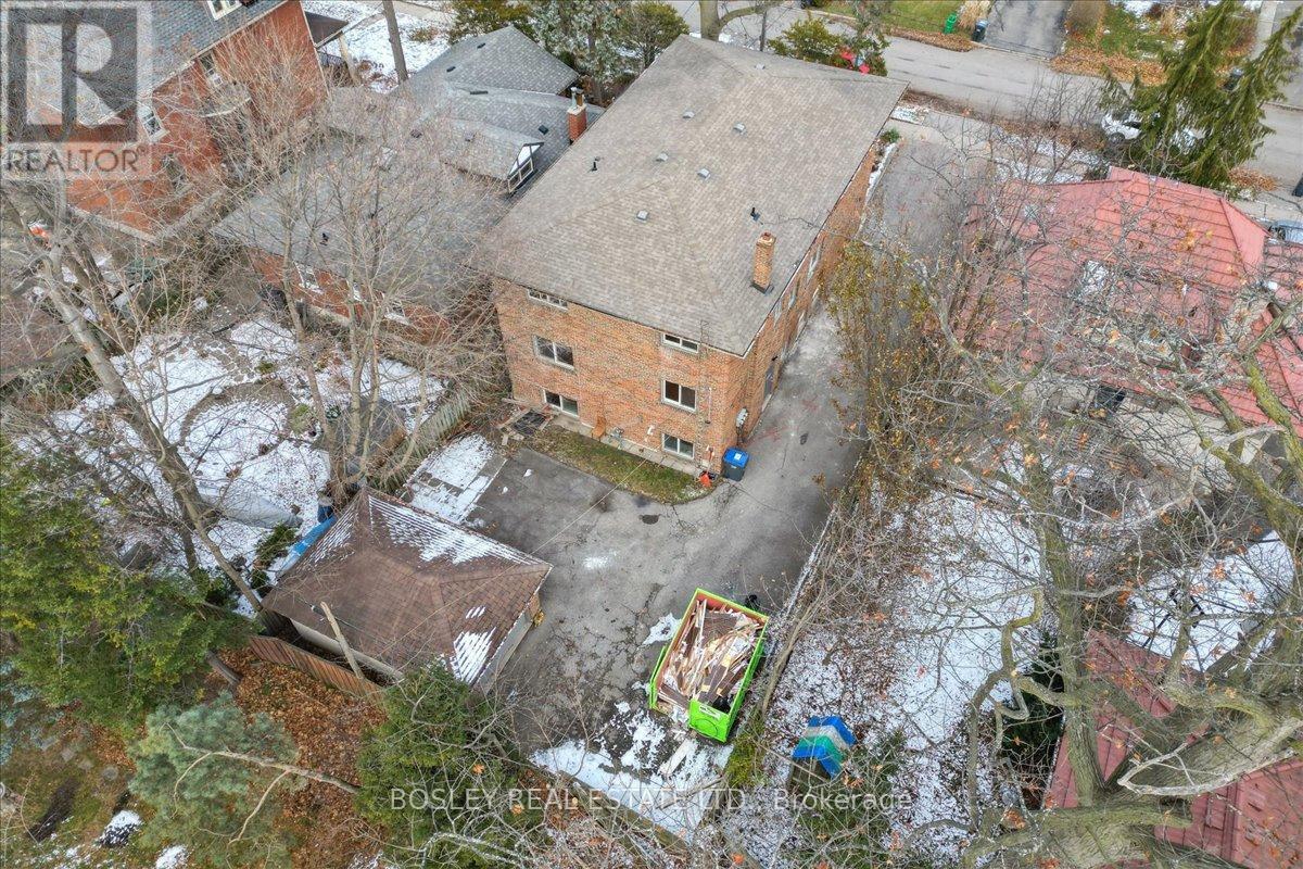 24 Oakwood Avenue N, Mississauga, Ontario  L5G 3L7 - Photo 30 - W12939670