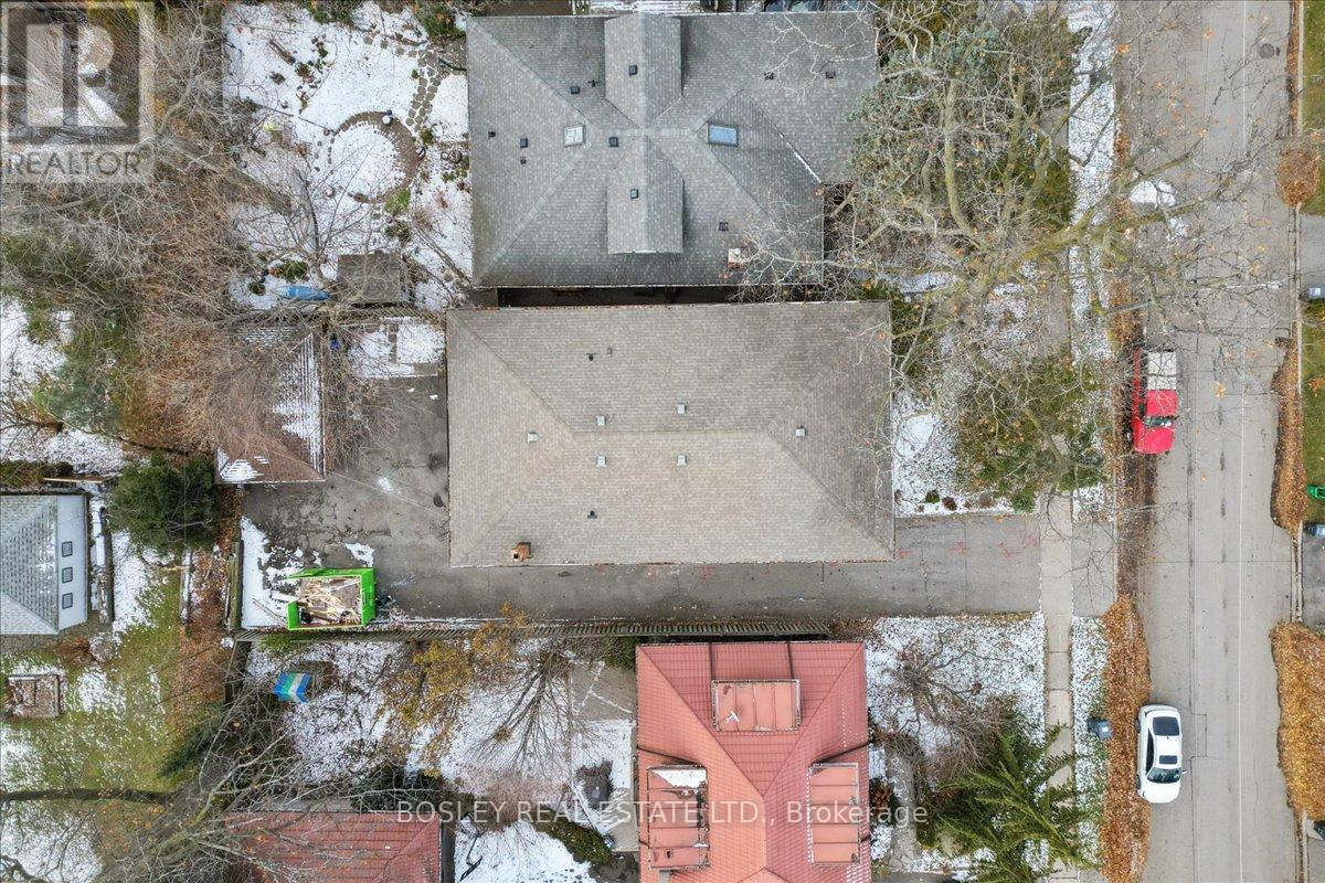 24 Oakwood Avenue N, Mississauga, Ontario  L5G 3L7 - Photo 34 - W12939670