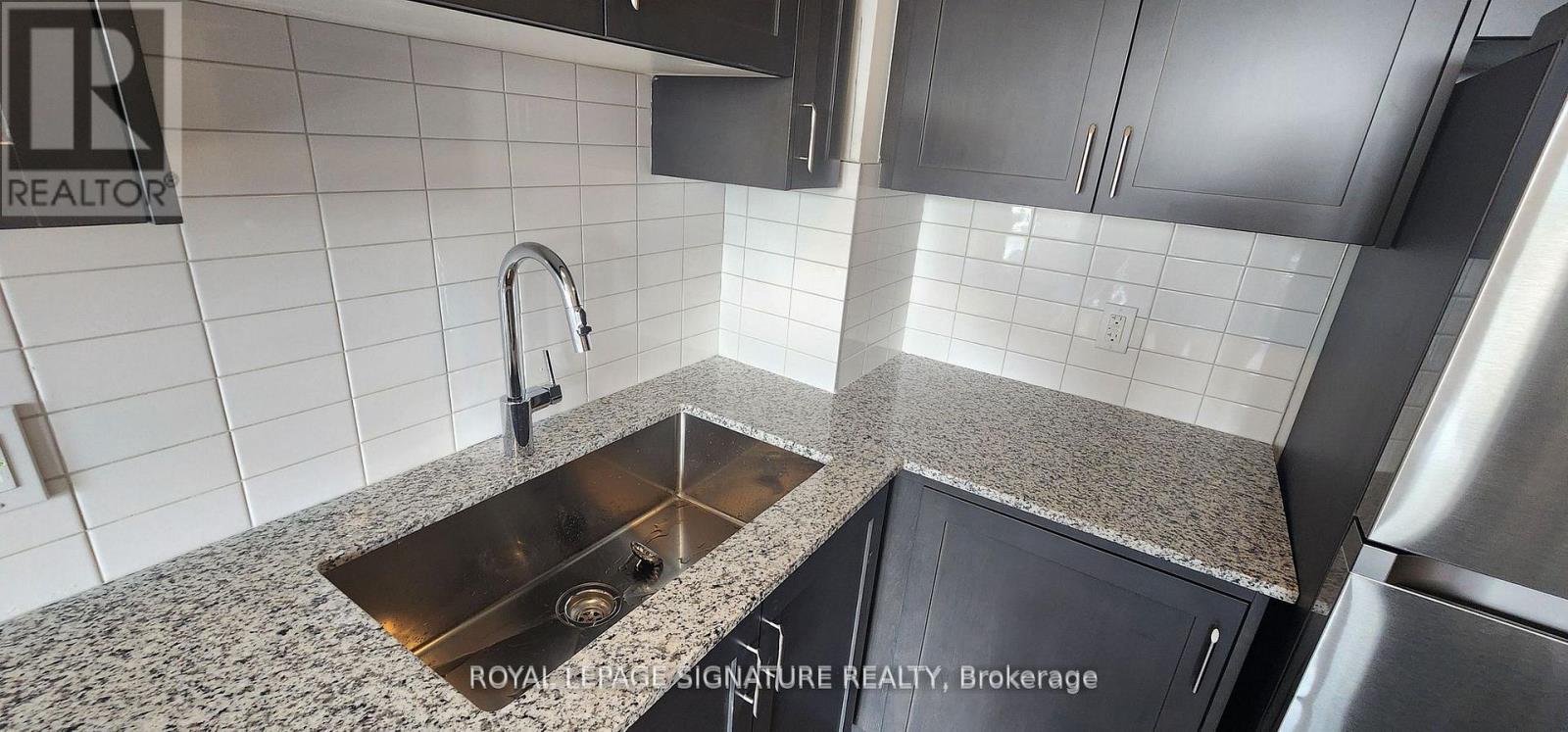 404 - 3285 Carding Mill Trail, Oakville, Ontario  L6M 5P7 - Photo 6 - W12939694