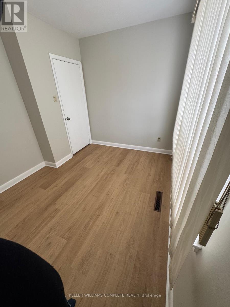 1219 Argreen Road, Mississauga, Ontario  L5G 3J2 - Photo 14 - W12939702