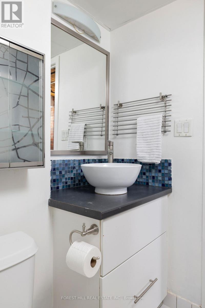 105 - 2154 Dundas Street W, Toronto, Ontario  M6R 1X3 - Photo 31 - W12939732