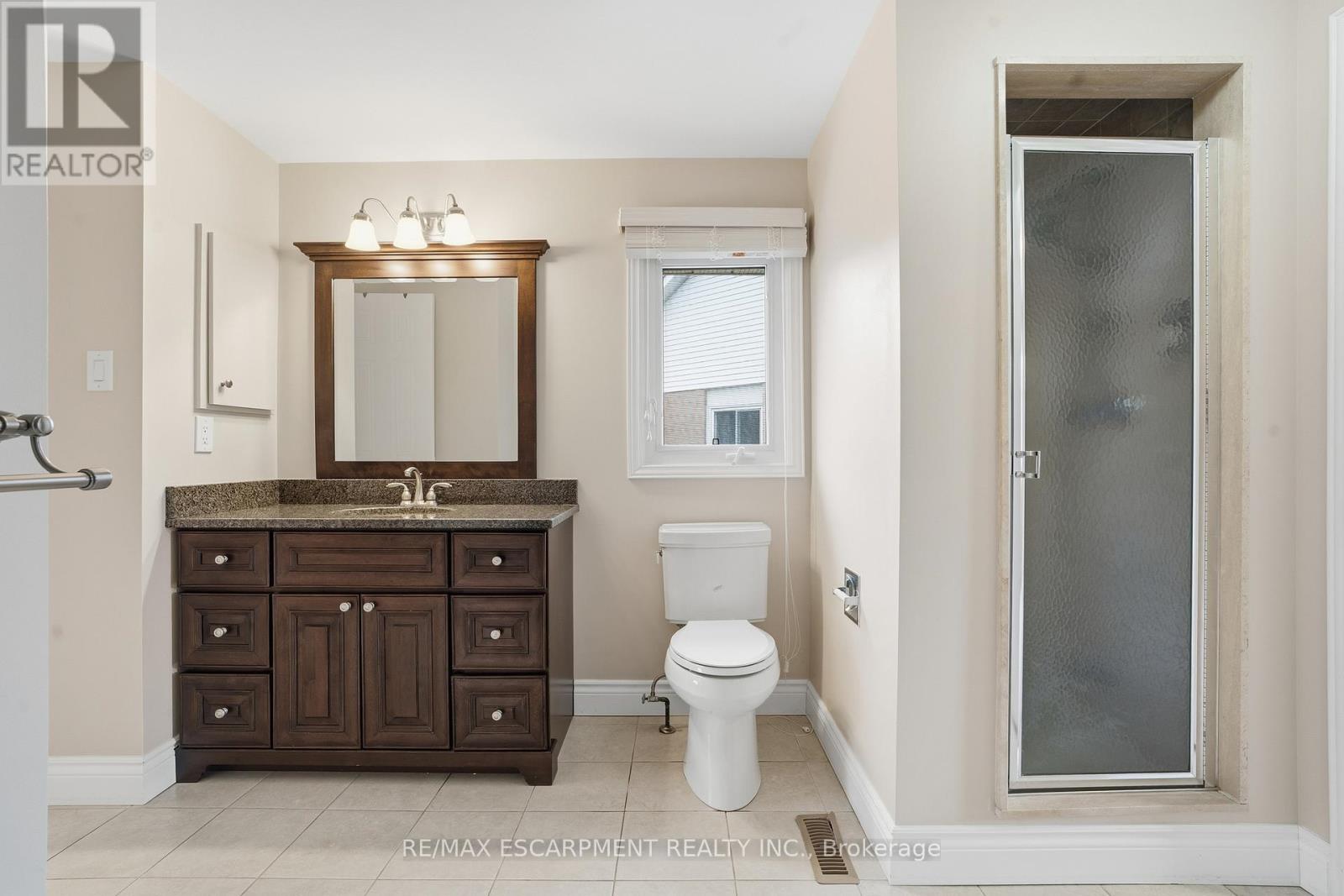 2097 Edgebank Court, Burlington, Ontario  L7M 2S8 - Photo 20 - W12939772