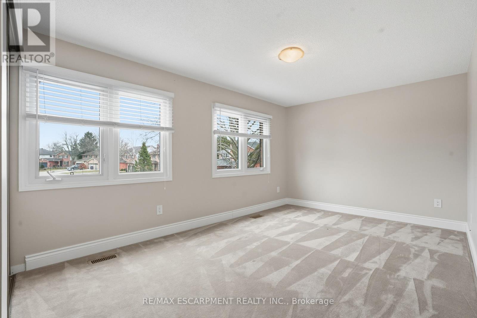 2097 Edgebank Court, Burlington, Ontario  L7M 2S8 - Photo 25 - W12939772