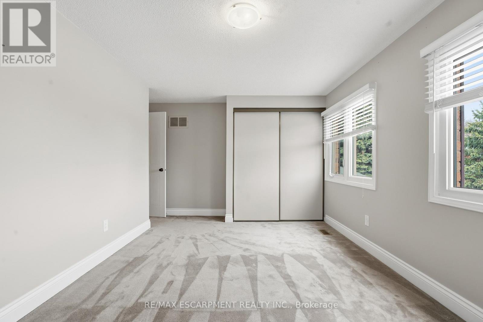 2097 Edgebank Court, Burlington, Ontario  L7M 2S8 - Photo 26 - W12939772