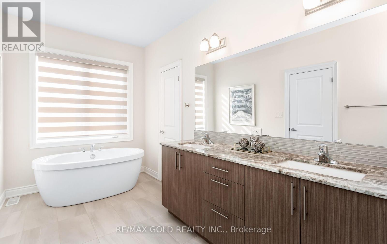 10 Settlers Road, Oakville, Ontario  L6H 0Y8 - Photo 33 - W12939794