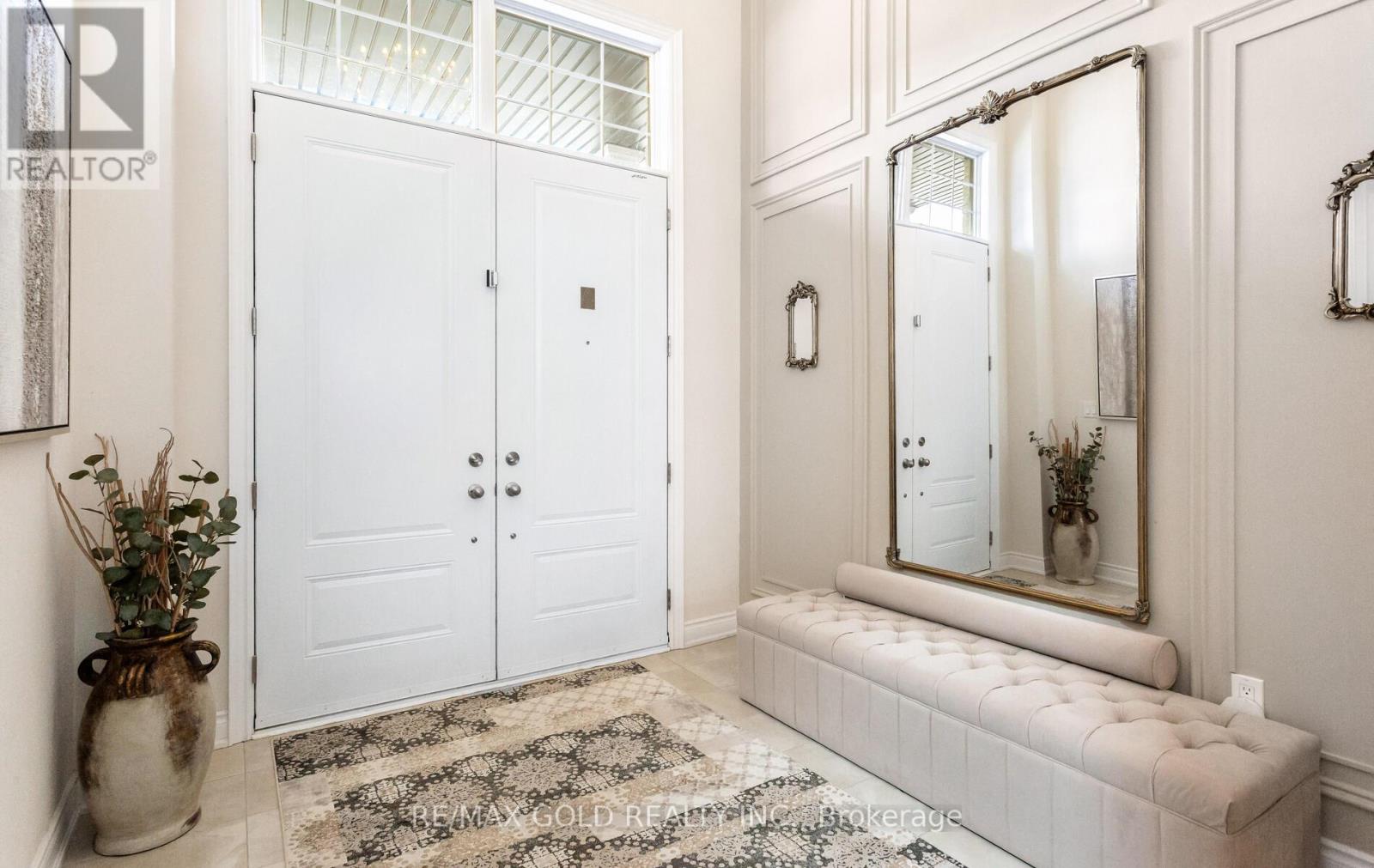 10 Settlers Road, Oakville, Ontario  L6H 0Y8 - Photo 4 - W12939794