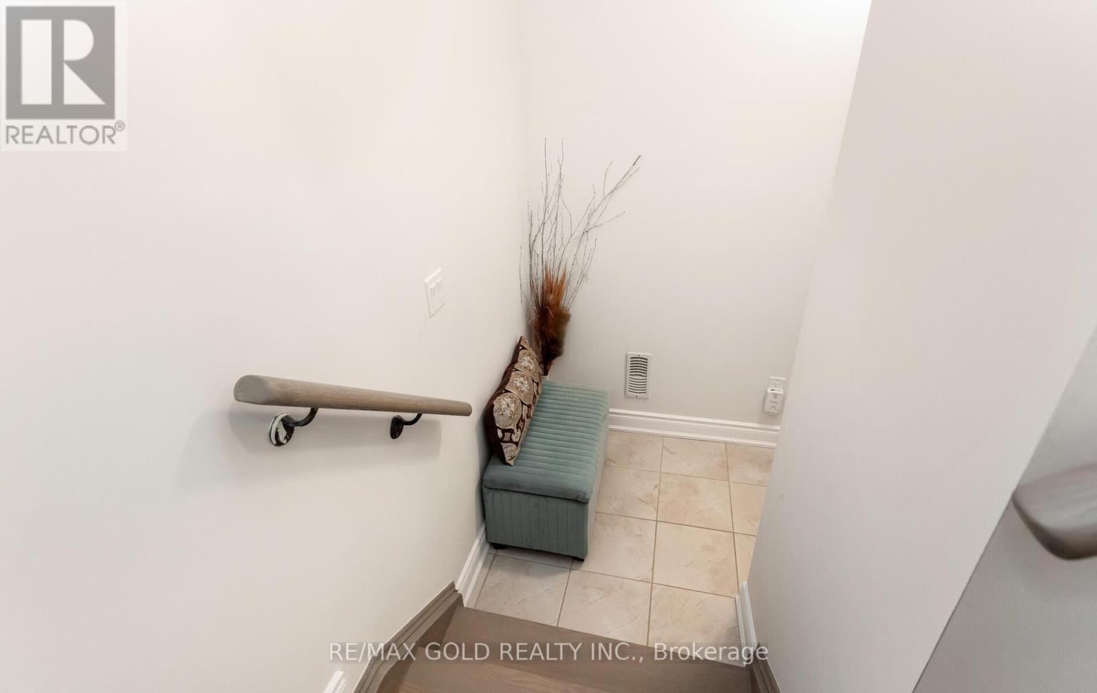 10 Settlers Road, Oakville, Ontario  L6H 0Y8 - Photo 41 - W12939794