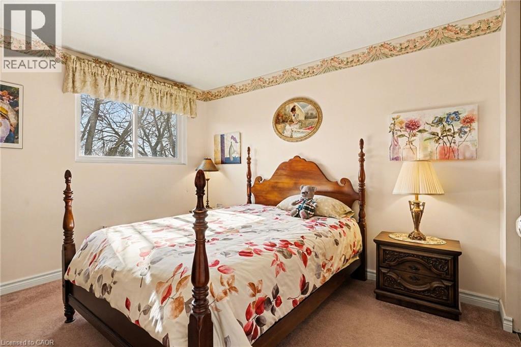 2381 Middlesmoor Crescent, Burlington, Ontario  L7P 3X4 - Photo 12 - 40815685