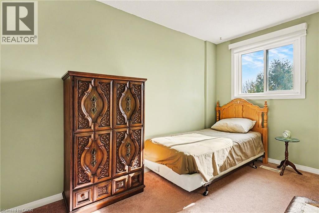 2381 Middlesmoor Crescent, Burlington, Ontario  L7P 3X4 - Photo 14 - 40815685