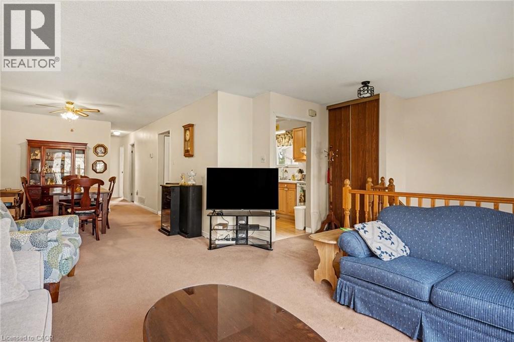 2381 Middlesmoor Crescent, Burlington, Ontario  L7P 3X4 - Photo 5 - 40815685