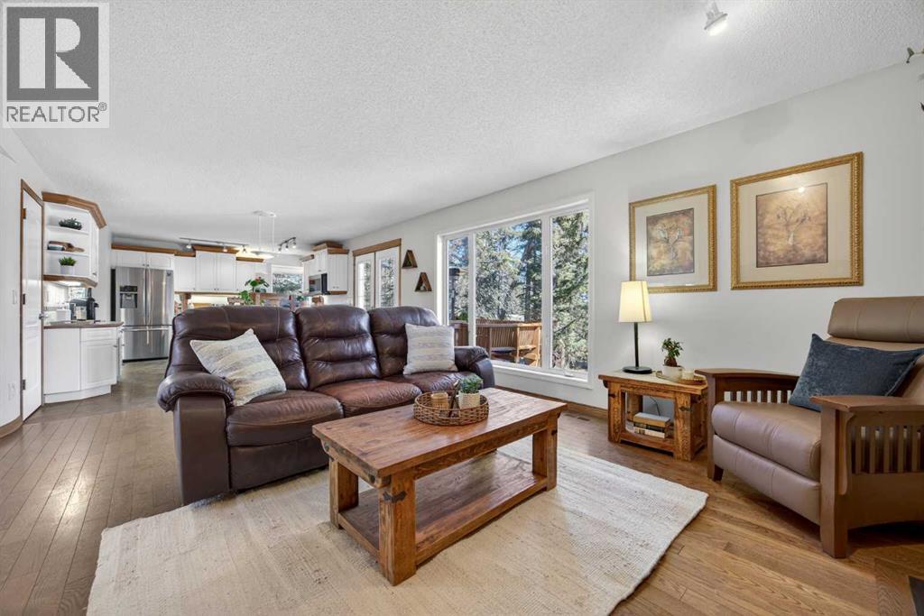 12 Manyhorses Rise, Rural Rocky View County, Alberta  T3Z 1A1 - Photo 7 - A2295111