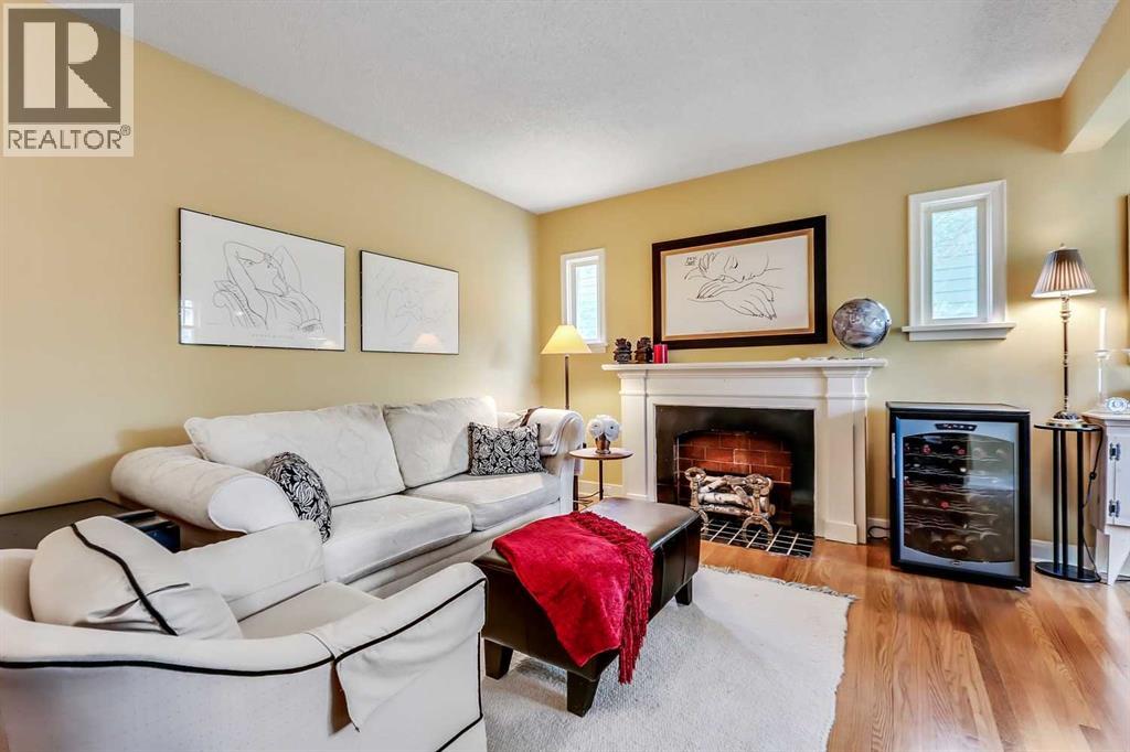 409 12 Avenue NW, Calgary, Alberta  T2M 0E1 - Photo 3 - A2295231