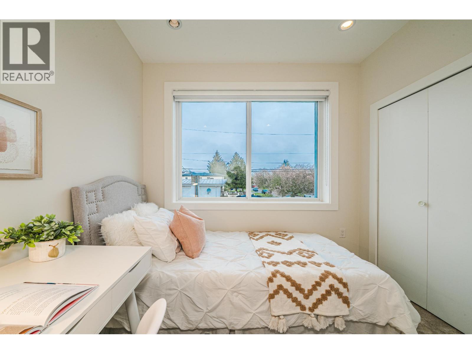 7261 E Sherbrooke Street, Vancouver, British Columbia  V5X 1T7 - Photo 12 - R3104007