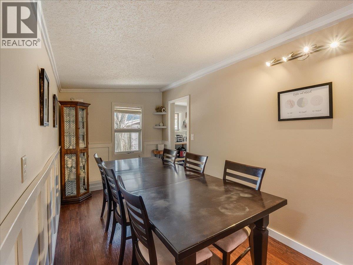 613 11th Avenue, Castlegar, British Columbia  V1N 1J7 - Photo 36 - 10369959