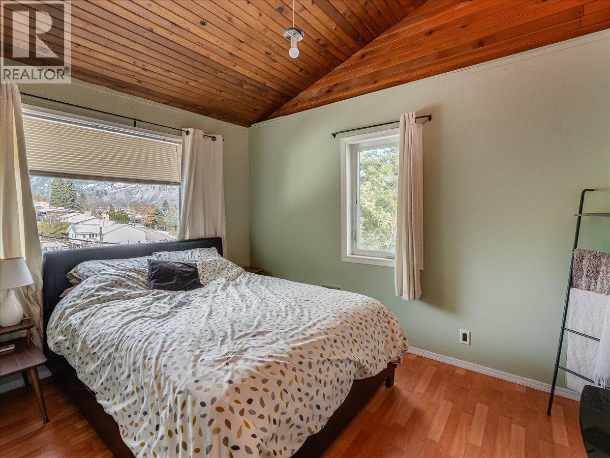 613 11th Avenue, Castlegar, British Columbia  V1N 1J7 - Photo 23 - 10369959