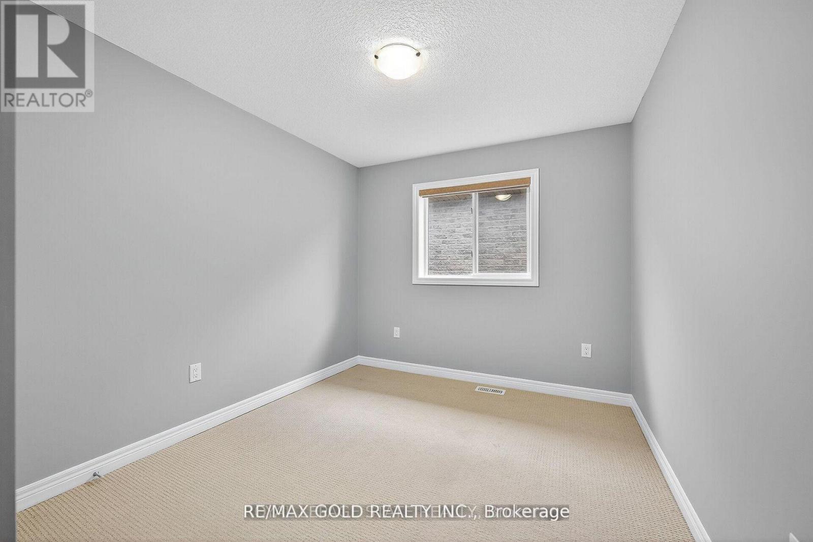 61 Irwin Avenue, Hamilton, Ontario  L9K 0E9 - Photo 14 - X12939406